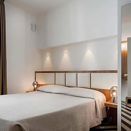 Dan Hotel